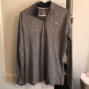 EUC NIKE RUNNING QUARTER ZIP XL